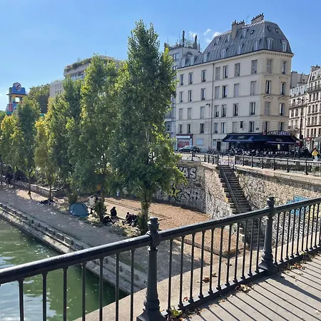 Meuble 10e Arrondissement Paříž